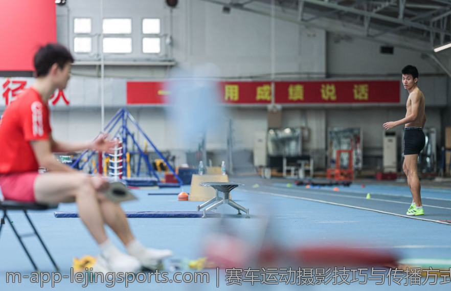 赛车运动摄影技巧与传播方式